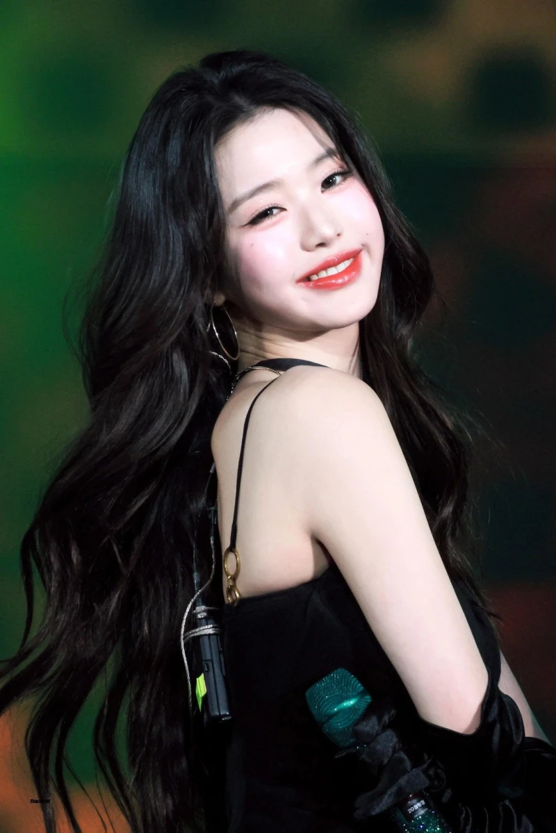 글래머 장원영-9