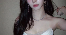 옛날 디카 느낌 카리나