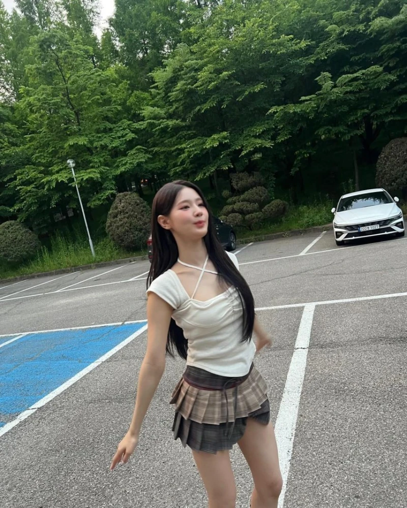 홀터넥 티셔츠 아이들 미연-5