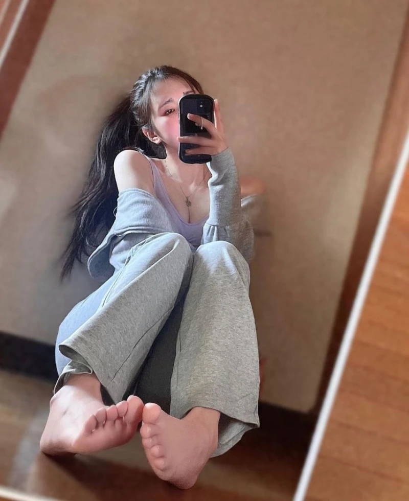 키 147cm 에 몸무게 40kg라는 일본 누나 셀카