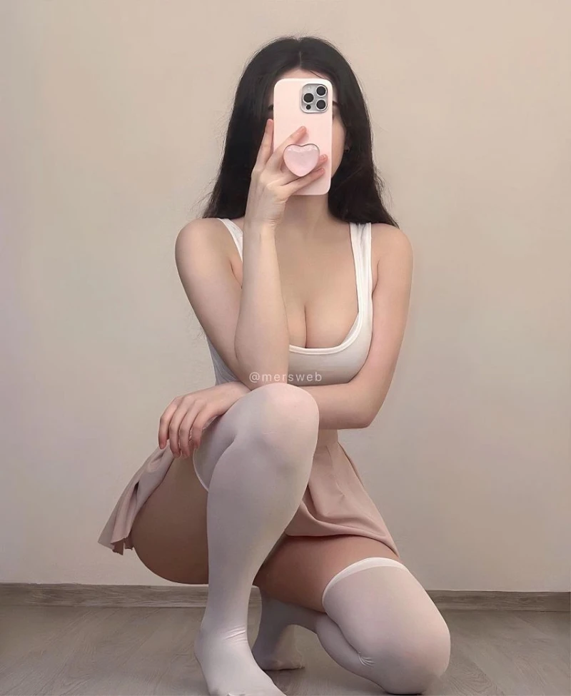 허리 벅지 셀카녀-8