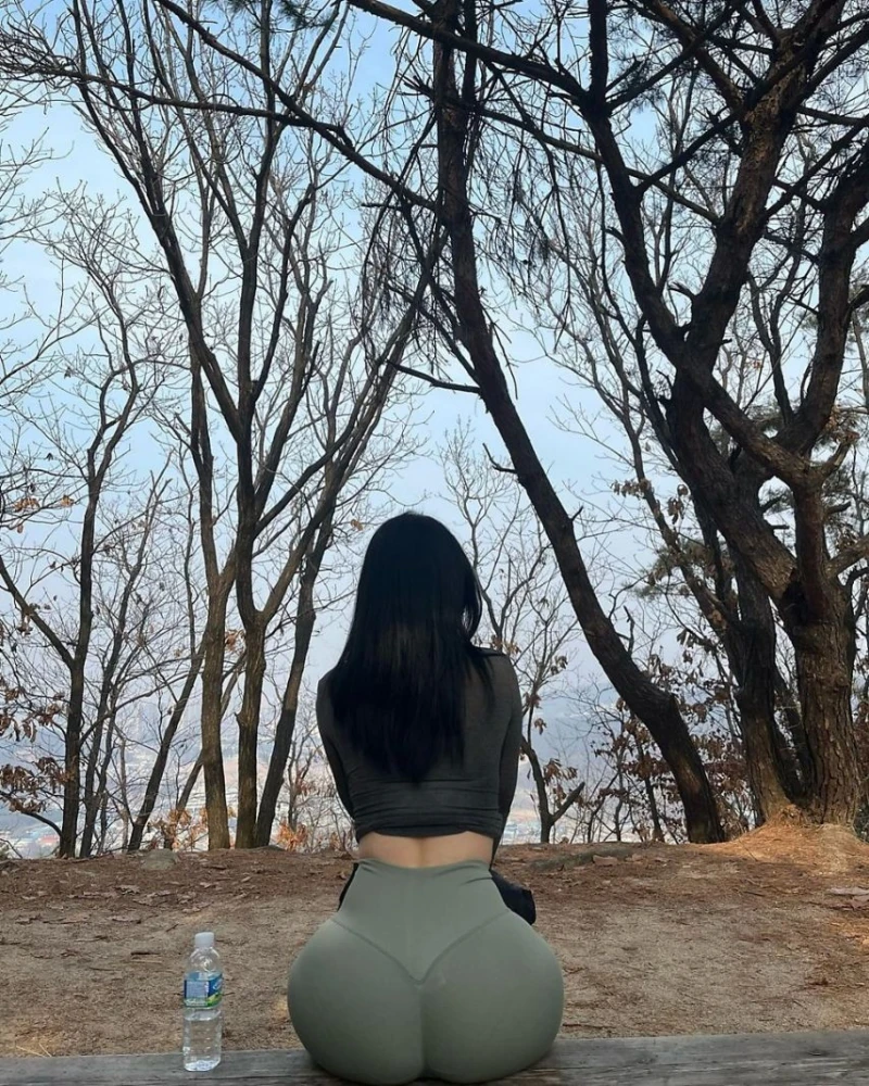40인치 골반의 신나린 사복 착용샷들-8