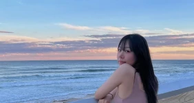 올해 휴가지 여자친구는 바로 너다