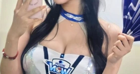 크기로 압도하는 김현영 치어리더