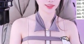 얼핏보면 화들짝 놀라는 의상