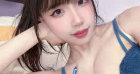 홍콩누나의 침대 셀카 ㅗㅜㅑ