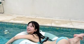 자세가 상당히 좋은 쏘블리 이소영 수영복