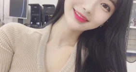 흔한 슬렌더 처자의 셀카 찍는 방법