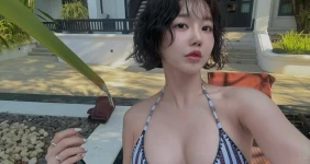 기뉴다 와이프.. 향이 비키니 인스타 ㄷㄷ