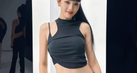 (여자)아이들 민니 몸매 예술이네요...
