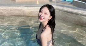 우수한 치어리더 수영복의 위엄