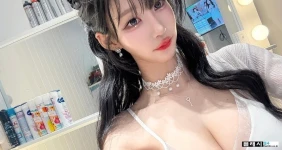 ㅇㅎ)본인 잡지에 키스 마크 박아서 보내 준다는 갓세희