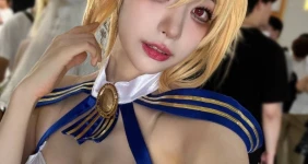 자세가 묘한 영덕 코스프레 모델