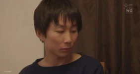 노브라로 대놓고 유혹하는 여친의 언니