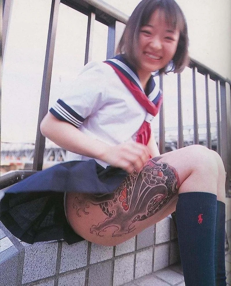 일본의 반문화를 다뤘던 잡지, 버스트 매거진 -4