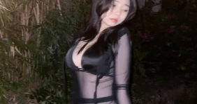 이게 여자고 이게 육체다 소리가 절로나옴