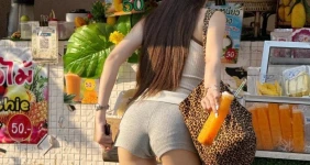 출근하는 말레이시아 카페 사장님