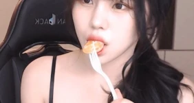과일 먹는 BJ 파닥 좋은 착장