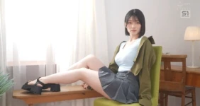 피부톤, 몸매, 기럭지 모두 완벽한 신인 배우