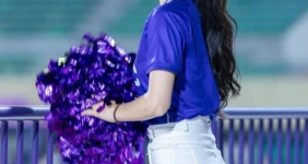 깨끗한 외모의 치어리더 박지영