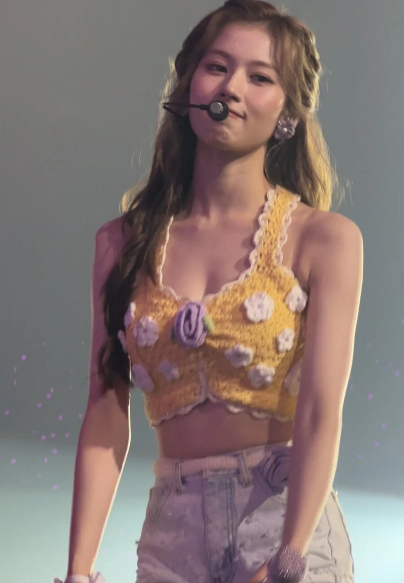 트와이스 사나 실물 몸매 체감샷