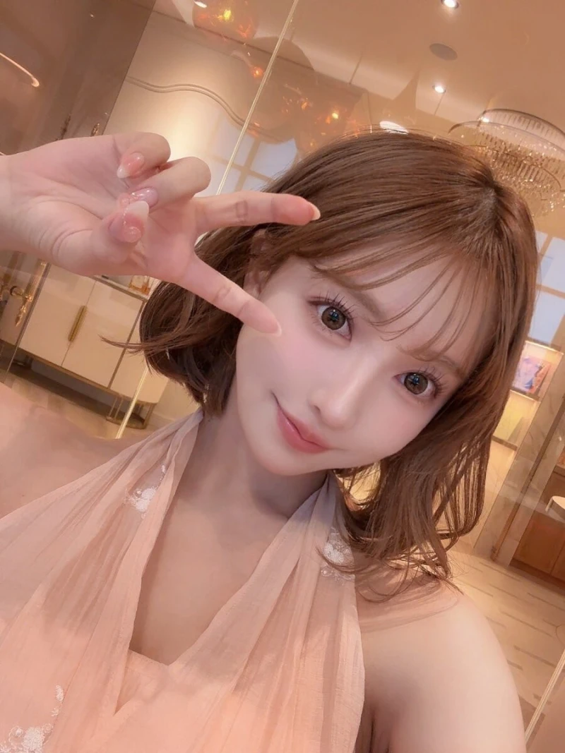 야동 업계 은퇴한 미카미 유아 근황-4