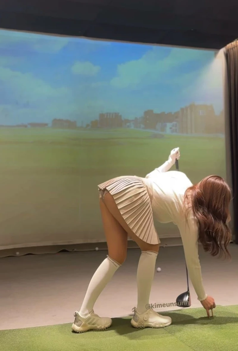 골프가 취미라는 몸매좋은 인플루언서