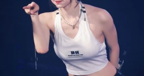 베이비몬스터 아사의 나시티 팬서비스