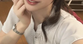 지방 방송국 아나운서 출신 신인 배우 미요시 유카