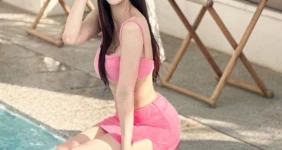 인터넷 방송인 유나몽 호텔 핑크 수영복