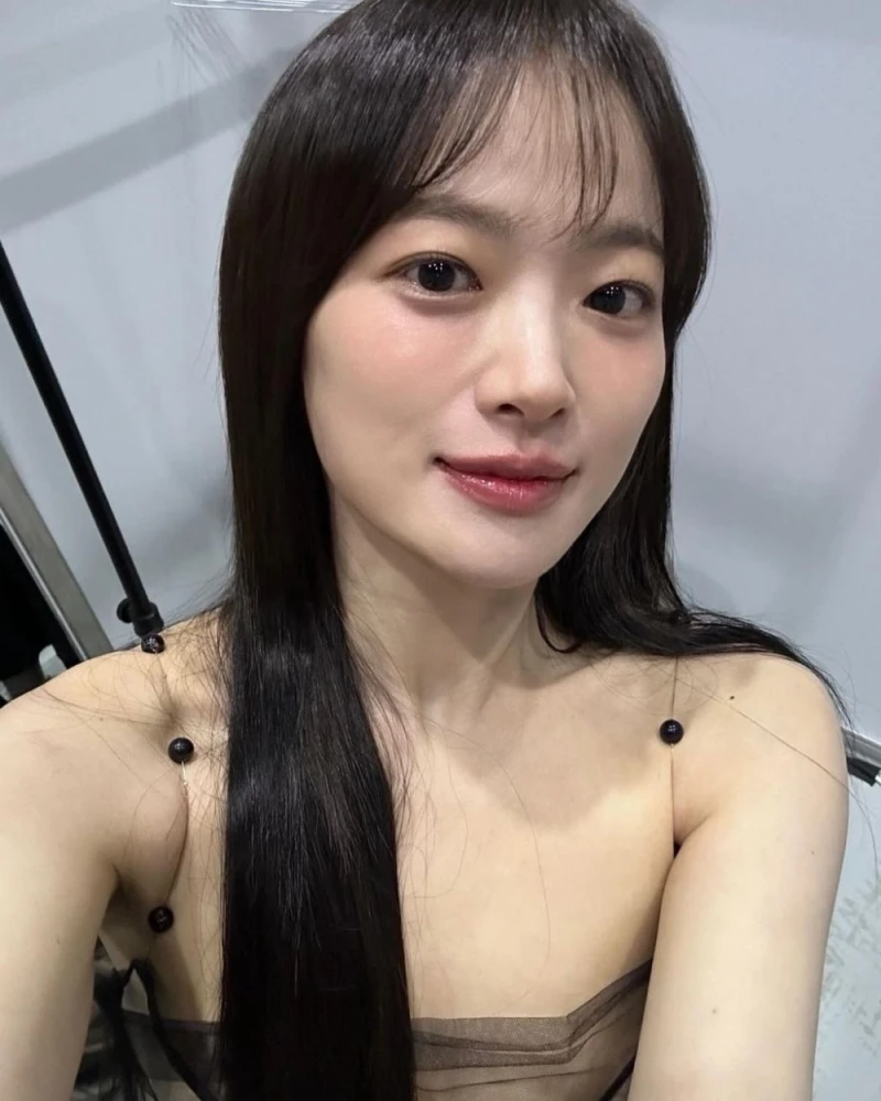 드레스 입은 천우희 레전드 몸매