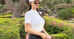 꼭 한번치고싶은 레이싱모델 소이 골프웨어