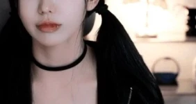 살짝 패치가 드러난 하니니