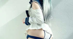 가슴이 작을땐 엉덩이로 어필
