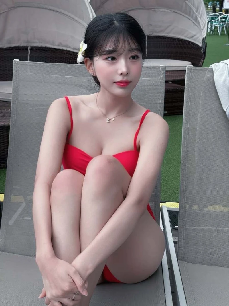 기아 치어리더 천소윤 수영복 몸매-2