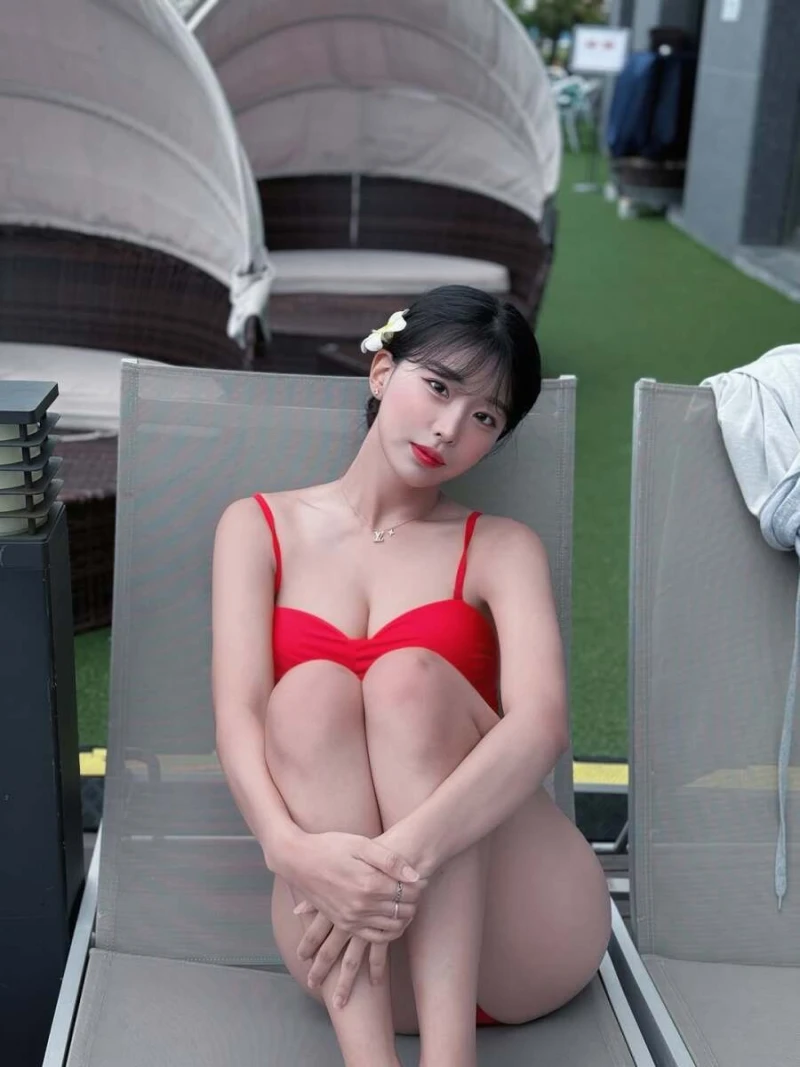기아 치어리더 천소윤 수영복 몸매-5