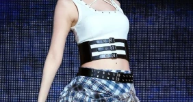 르세라핌 김채원 나시티 볼륨감