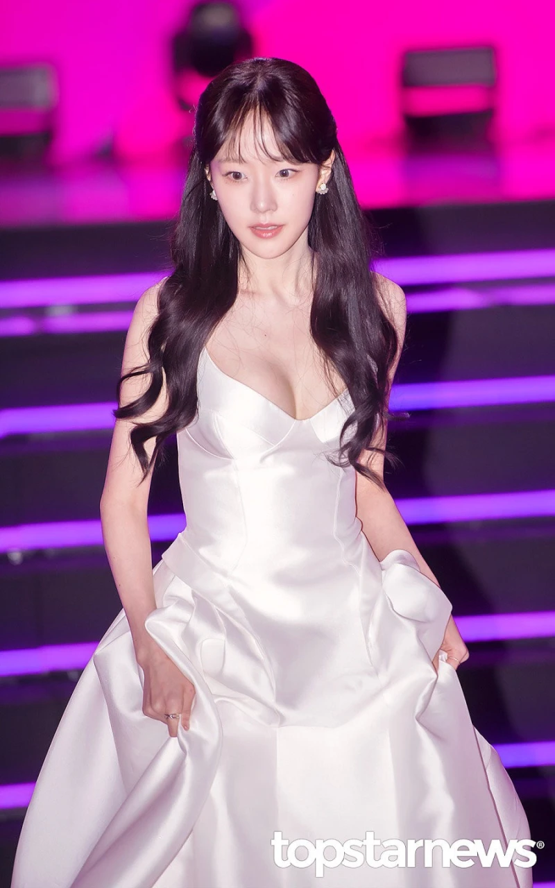채원빈 은근 크네요 ㄷㄷ
