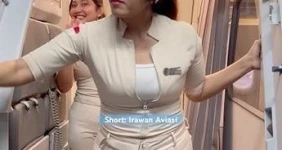 건강미 넘치는 스튜어디스 누나