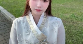 한복 입고 경복궁 놀러온 갓경 누나 반전 매력