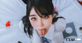 뭔가 자꾸 시키고 싶어지는 처자
