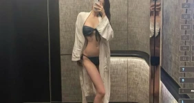 시선을 사로잡는 비치 웨어
