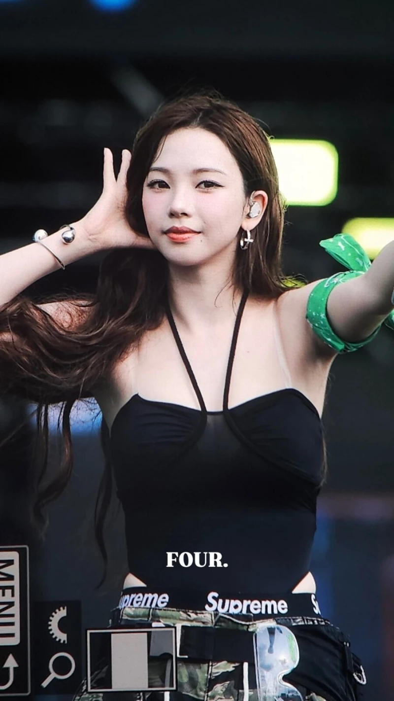오늘자 카리나 워터밤 슴골-2