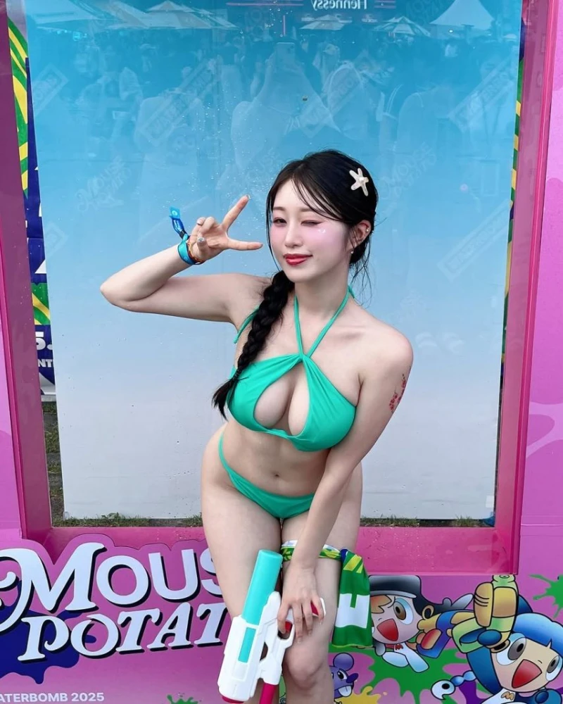 이 분도 워터밤에서 인기 많았겠는데 ㄷㄷ-10