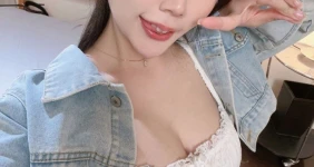 7월 피부 미드 몸매 쩌는 배우 사쿠라 유노