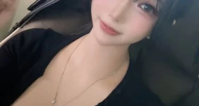 가슴 다 보여주는 언더붑 비키니
