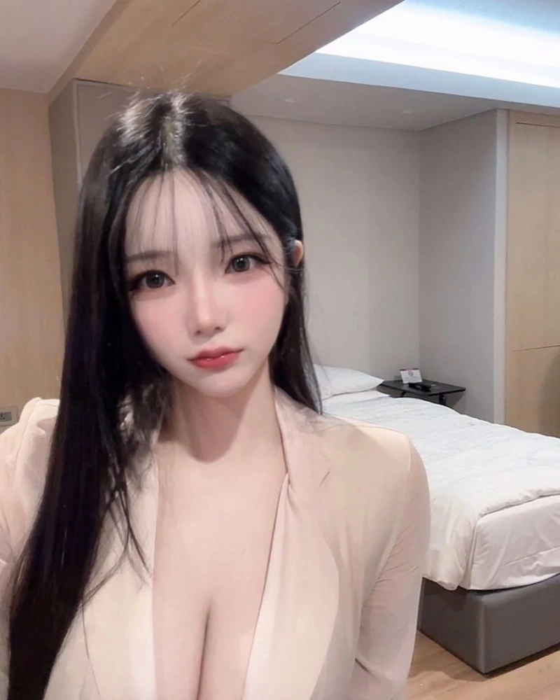 가슴 다 보여주는 언더붑 비키니-6
