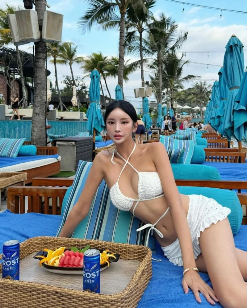 초롱 비키니 몸매-2