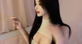압구정 길거리에서 볼듯한 미녀