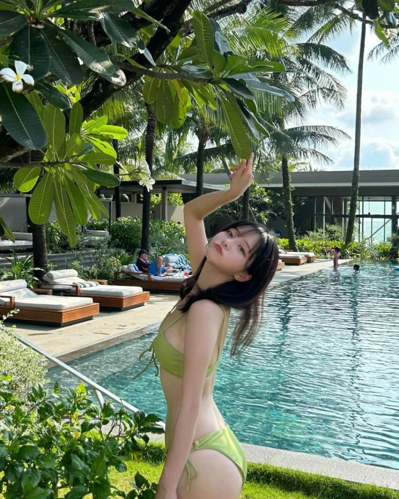박민정 초록 비키니-3